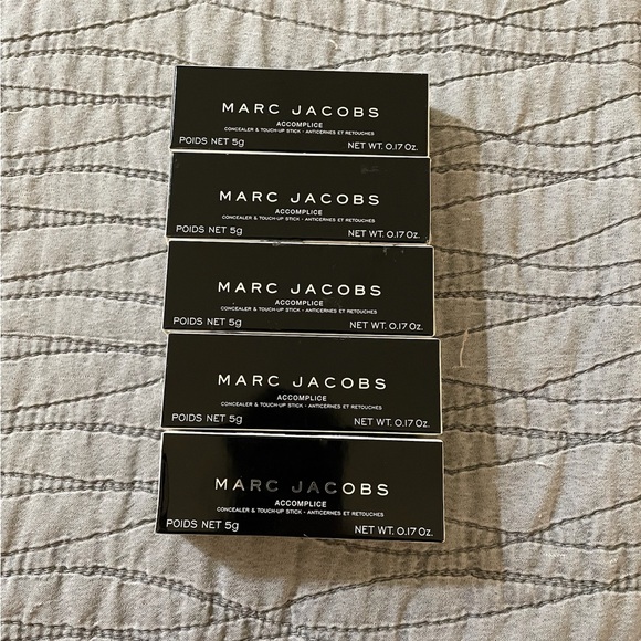 BNIB Marc Jacobs Accomplice Concealer & Touch Up Stick - Picture 1 of 6